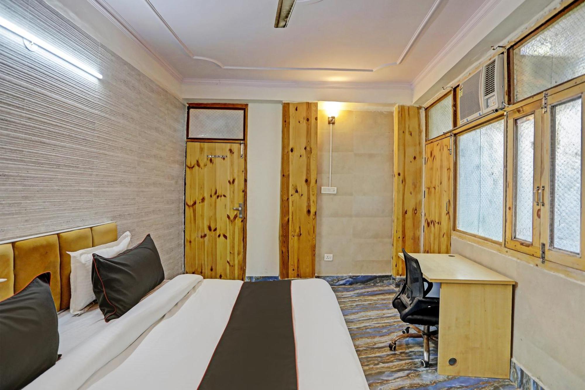 Umen Hotel Nearest Sector 66 Noida Esterno foto