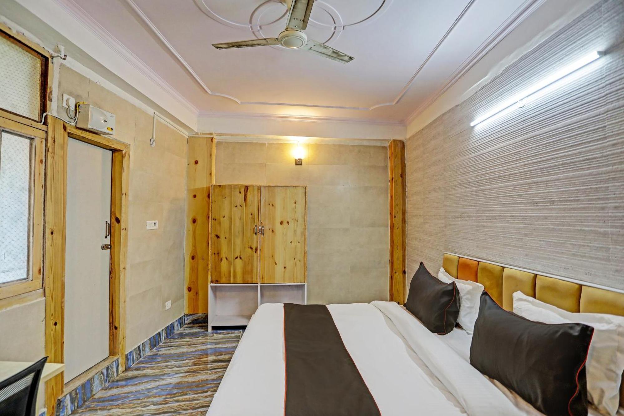 Umen Hotel Nearest Sector 66 Noida Esterno foto