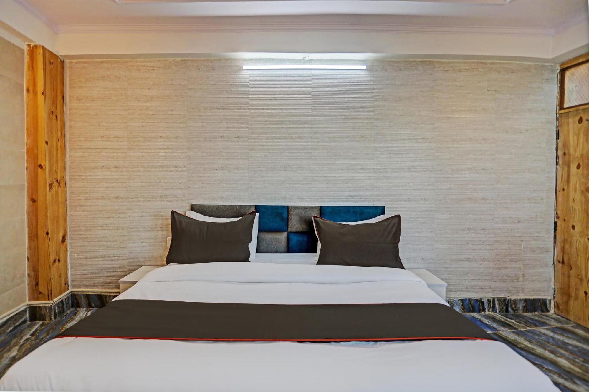 Umen Hotel Nearest Sector 66 Noida Esterno foto
